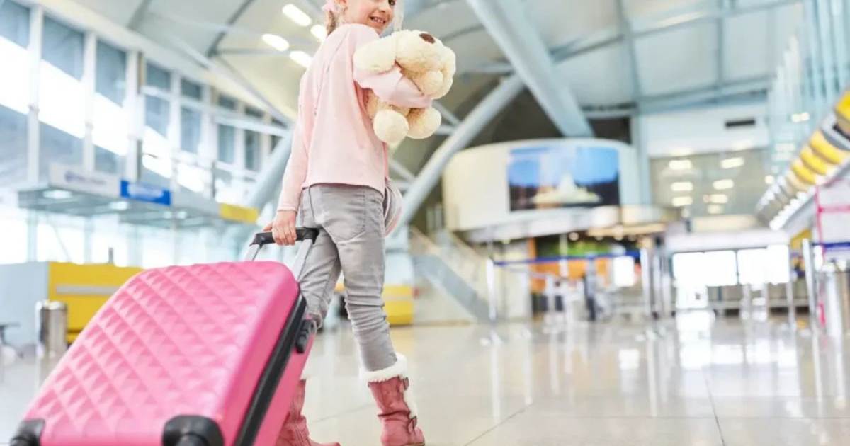 Dlaczego tapety kontraktowe są idealnym wyborem dla lotnisk?