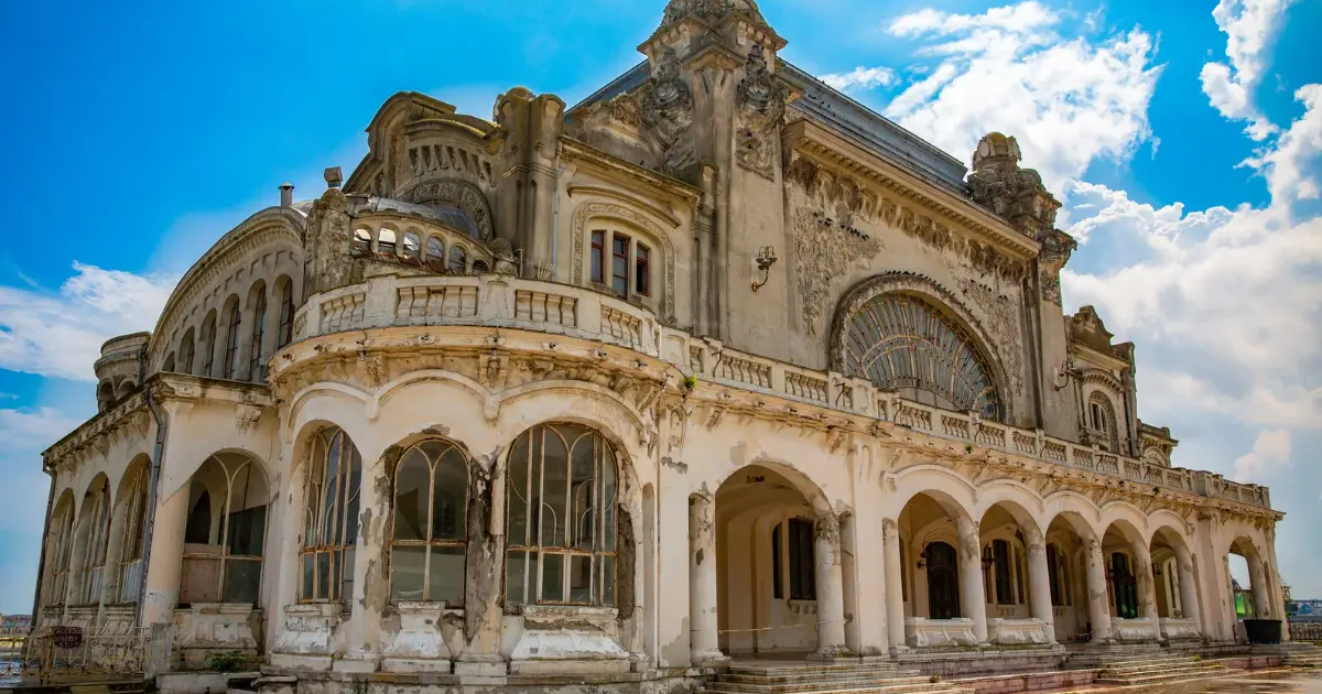 Rumunia: Fascynująca Kraina Pełna Historii, Tradycji i Niezwykłych Widoków